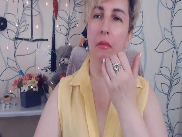 Live sex webcam photo for DepravedMadam #253664931