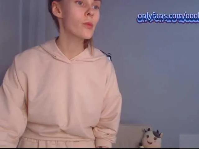 Live sex webcam photo for -JesusWife- #241144422