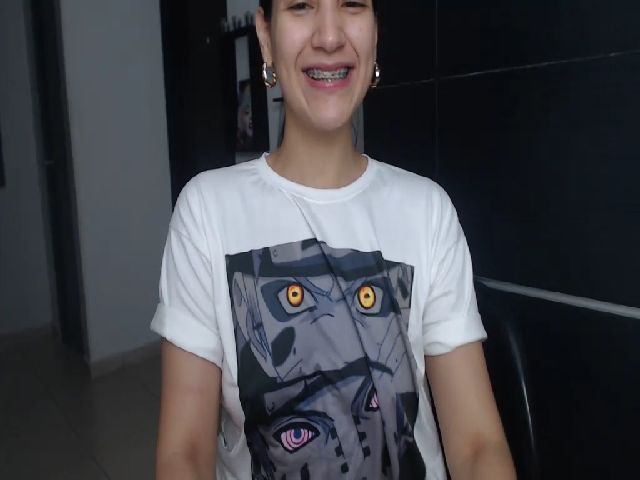 Live sex webcam photo for Mandy_berry1 #254038743