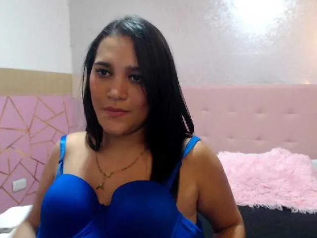 Live sex webcam photo for LucianaO #241004319