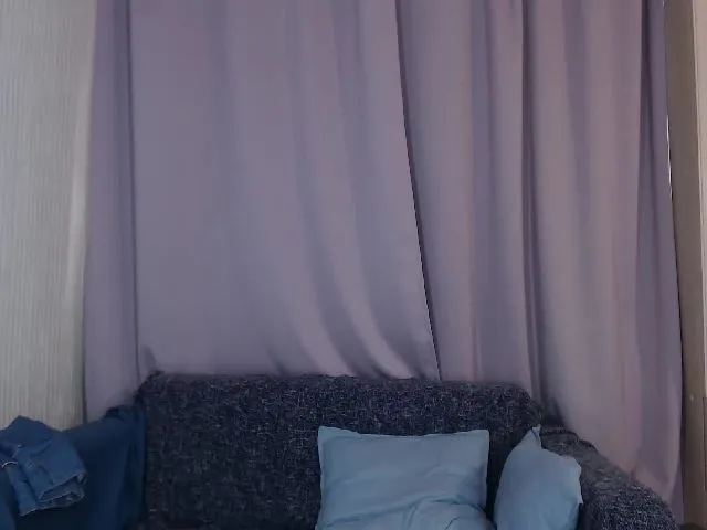 Live sex webcam photo for HotSwJenna #264688876