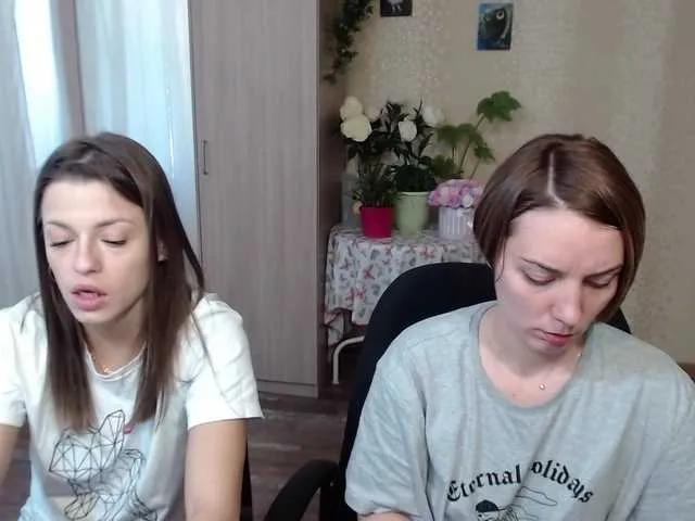 Live sex webcam photo for BugaGirls #245526176