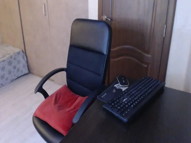 Live sex webcam photo for MisJulia #261502146