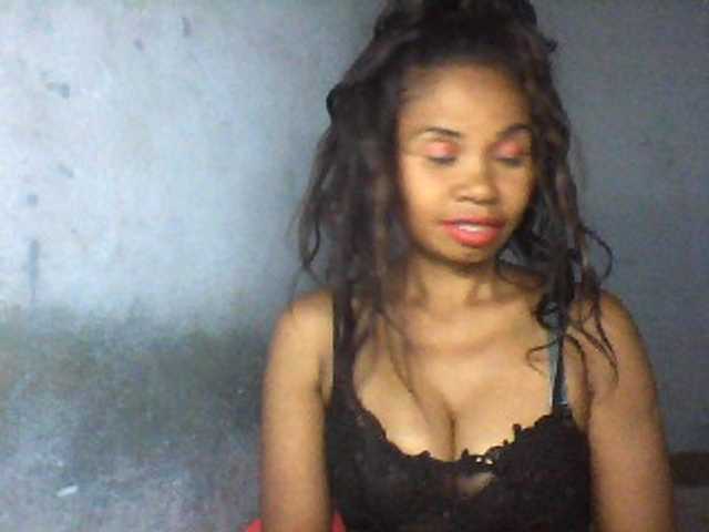 Live sex webcam photo for cheri-coco #241327202