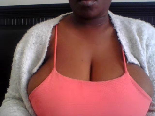 Live sex webcam photo for TheMajestibbb #258098673