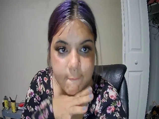 Live sex webcam photo for Lilmisspurp #252442975