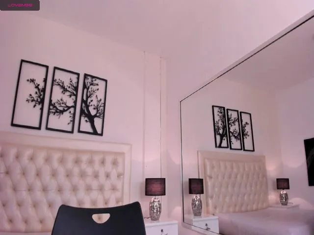 Live sex webcam photo for Mackenzie__20 #256194780