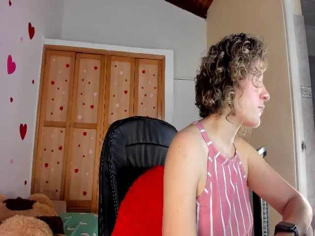 Live sex webcam photo for Laura_amy #259584618