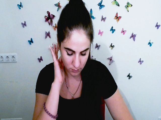 Live sex webcam photo for MollyKiss_ #264401030