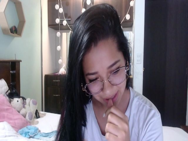 Live sex webcam photo for Gina_reid #252593105