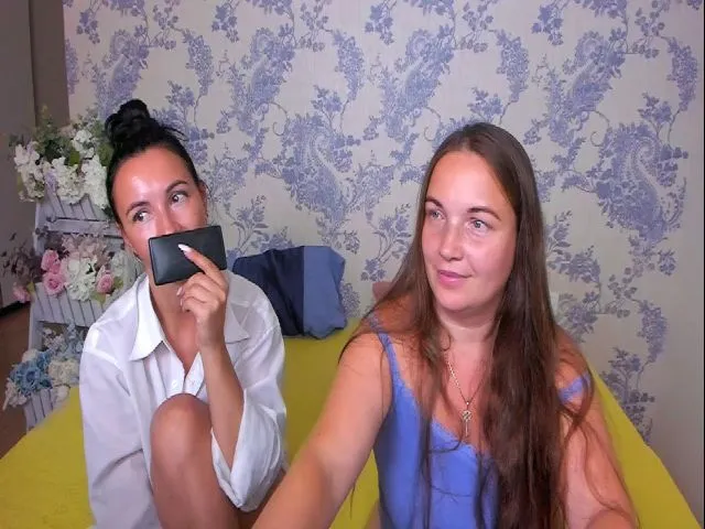 Live sex webcam photo for NikaRysa #253614212