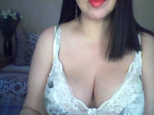 Live sex webcam photo for VikaBigSize #241183715