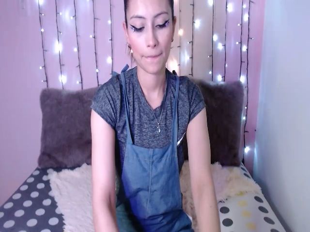 Live sex webcam photo for Ambar_blackk #265020994