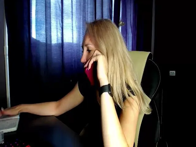 Live sex webcam photo for Ashley_cutie_ #259103253