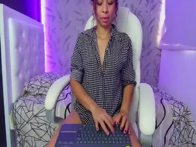 Live sex webcam photo for Katie_teen #256949842
