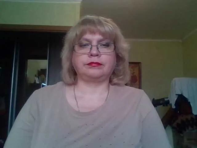 Live sex webcam photo for LOLA88888 #241396445