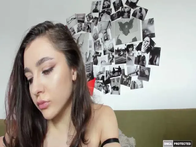 Live sex webcam photo for SpicyTrouble #265546610