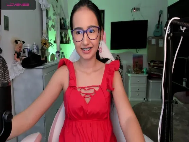 Live sex webcam photo for AnnieJulieth #259543228