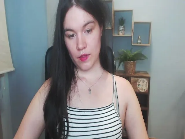 Live sex webcam photo for BeautyxOLIVIA #263210424