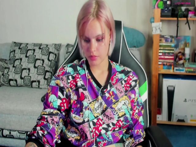 Live sex webcam photo for Sky_Drag0n #257432455