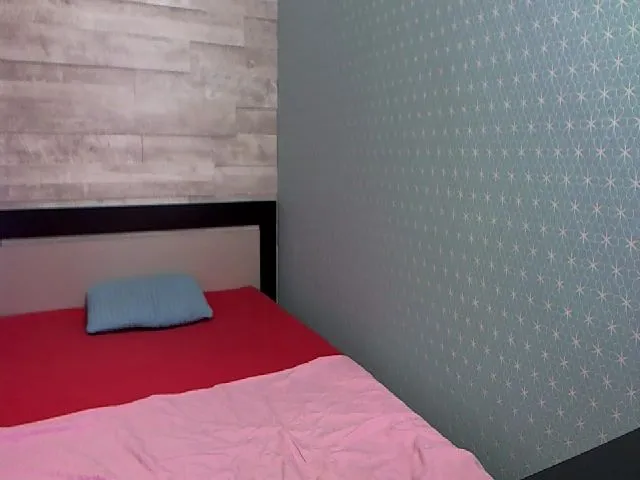 Live sex webcam photo for HugeBoobsErin #265331731