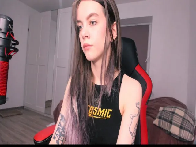 Live sex webcam photo for MyLittlePorno #254934473