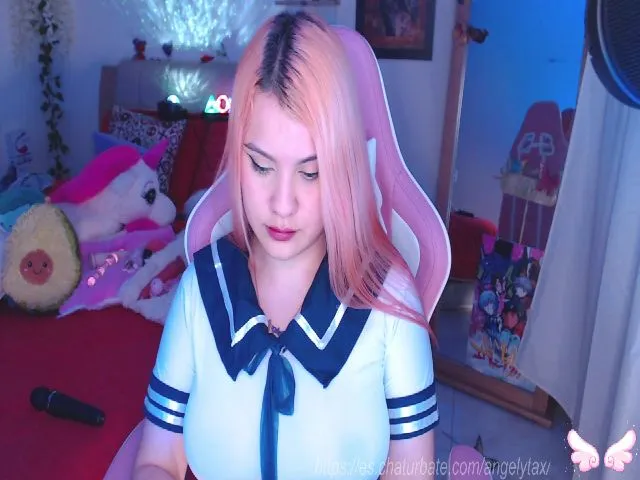 Live sex webcam photo for Angelytaxx #254314740
