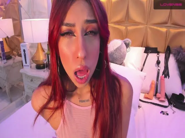 Live sex webcam photo for CandyLaw_ #254792375