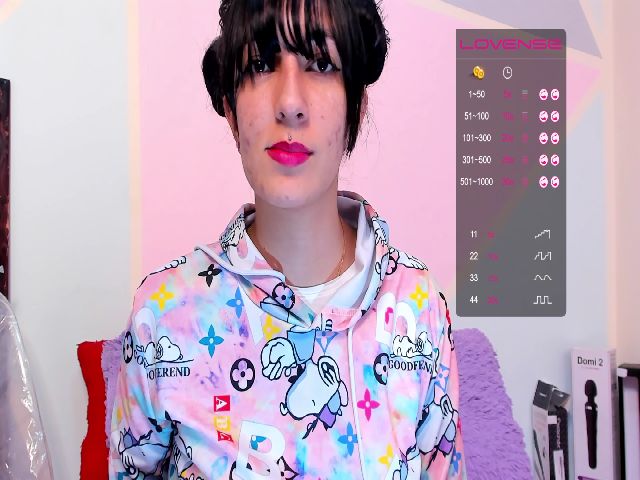 Live sex webcam photo for Violetatoo #253744769