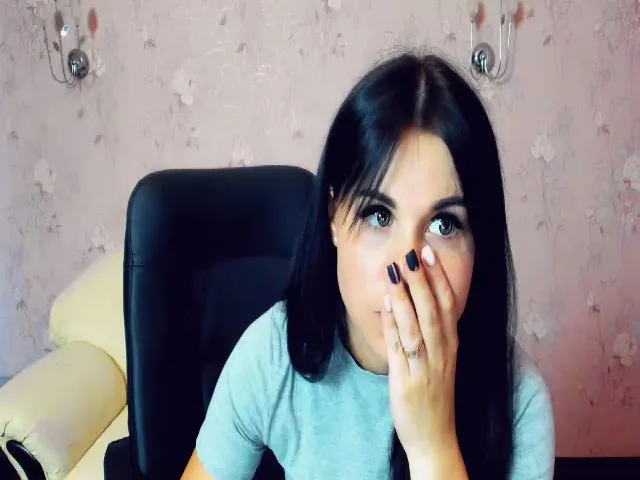 Live sex webcam photo for TerriJonis #254713243