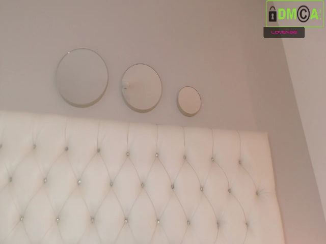 Live sex webcam photo for Kailyn_ #260202471