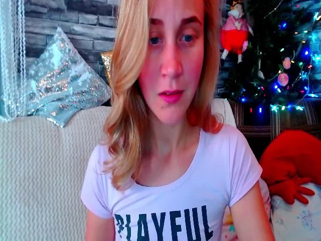 Live sex webcam photo for KitnisEverdin #252710695