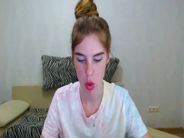 Live sex webcam photo for Vesnyshka #256503926