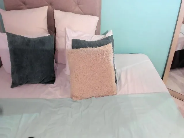 Live sex webcam photo for circenmilen #261858911