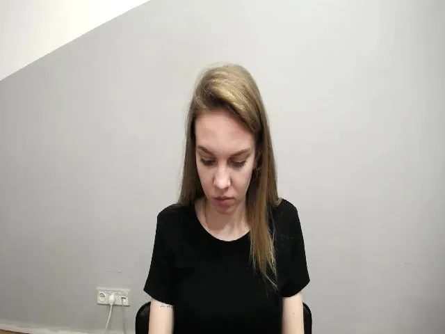 Live sex webcam photo for HappySecret_ #263899065
