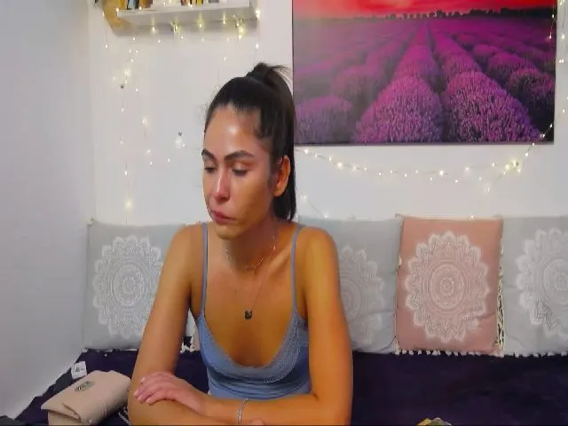 Live sex webcam photo for Naiadde #256175888