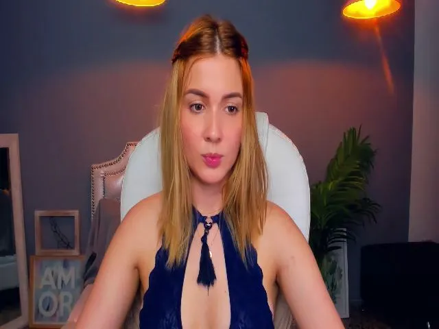 Live sex webcam photo for Alysonluvv #254582404
