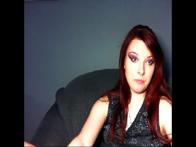 Live sex webcam photo for VirginLuna18 #259397834