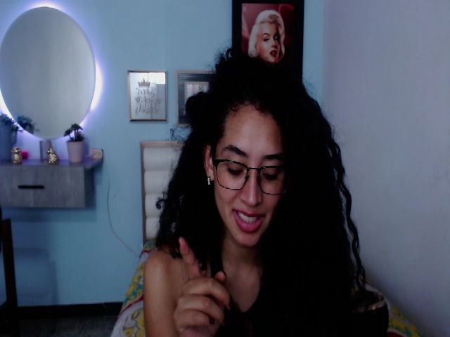 Live sex webcam photo for Jade_lee88 #254430477