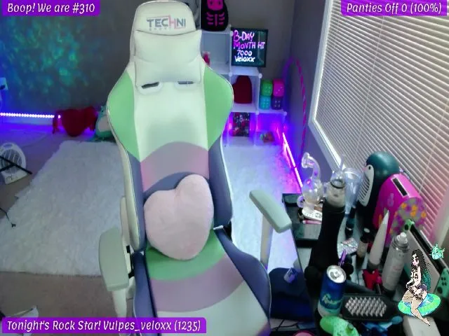 Live sex webcam photo for LexaLuv #253982882