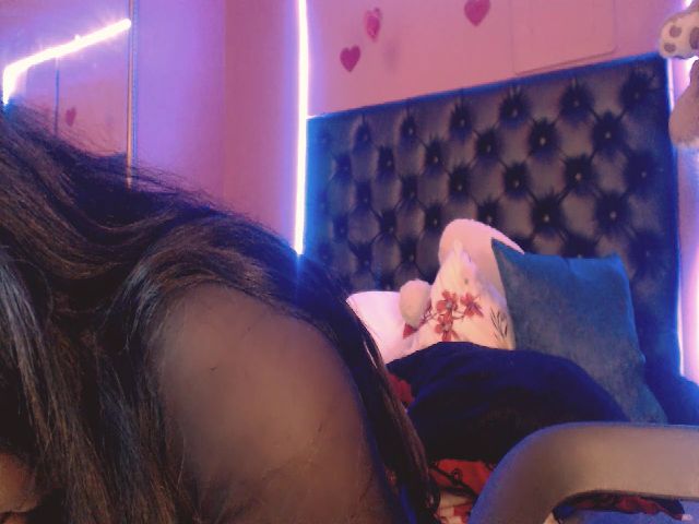 Live sex webcam photo for ELSIEMORRIS #256289085