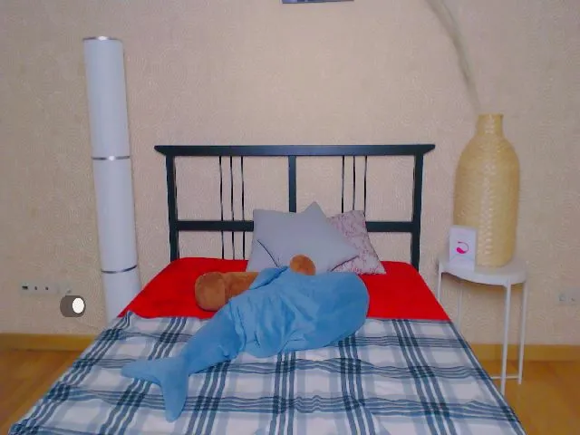 Live sex webcam photo for Elise_sweet #260809156