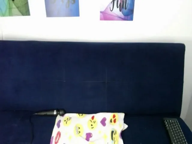 Live sex webcam photo for natachaxxx22 #287854651