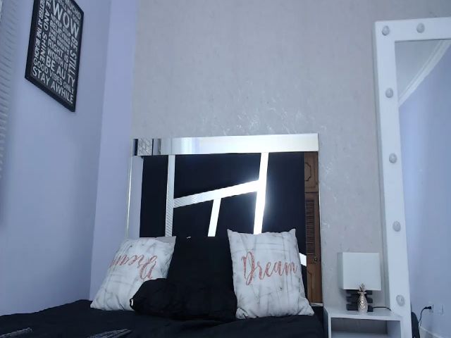 Live sex webcam photo for Pythonissa97 #256983714