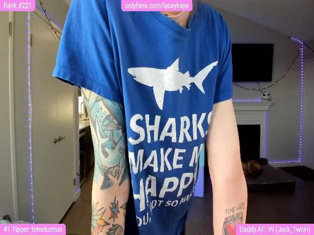 Live sex webcam photo for TheSharkQueen #261052048