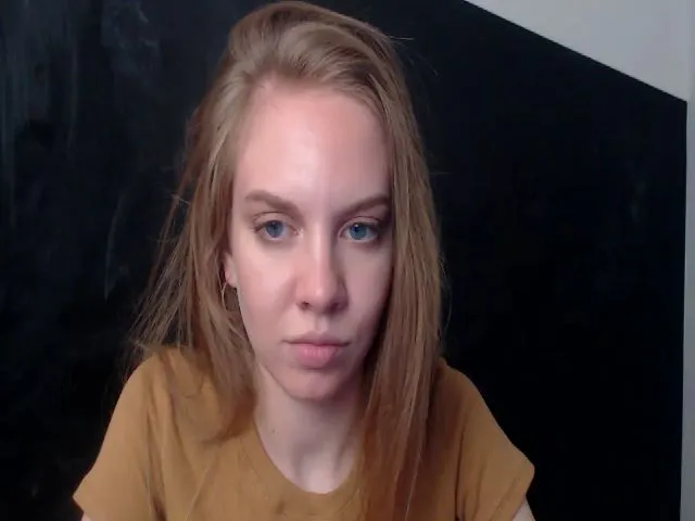 Live sex webcam photo for HappySecret_ #253850236