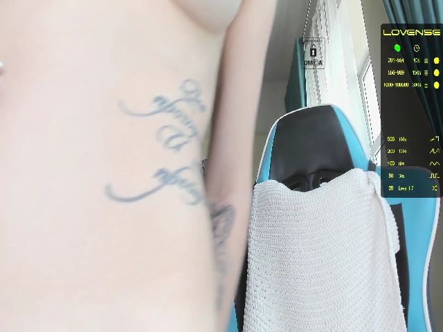 Live sex webcam photo for Elysi_ #252816208