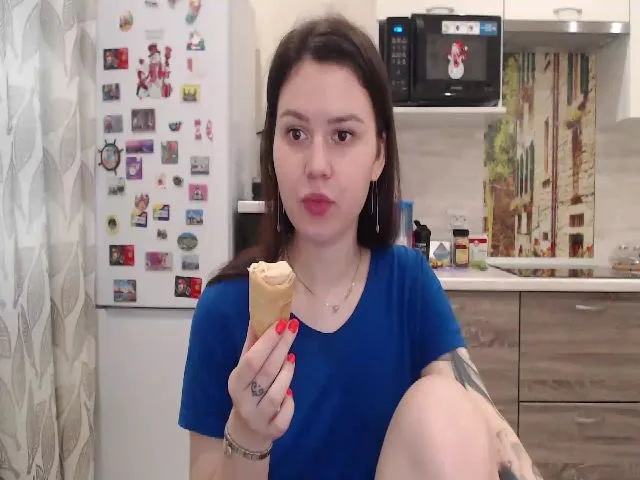 Live sex webcam photo for WonderXGirlXX #260023645