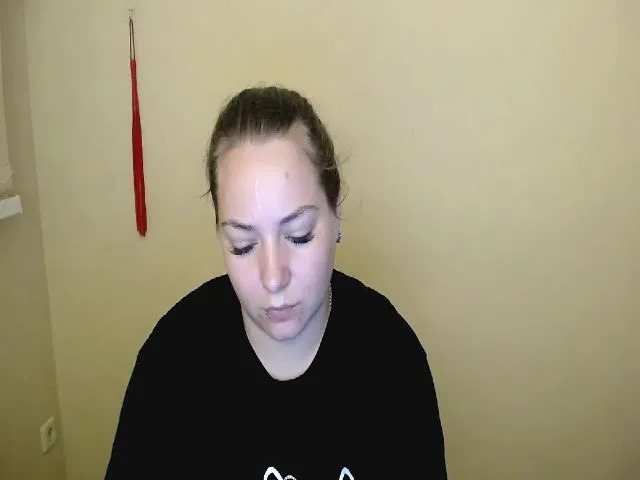 Live sex webcam photo for StellaJ_ #252731974