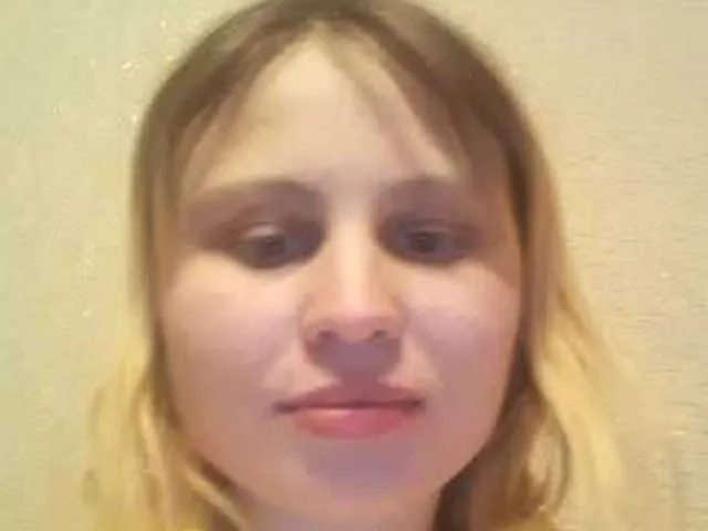 Live sex webcam photo for SoffaHoney #240942338